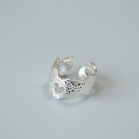Classic Gold Ring with Timeless Appeal