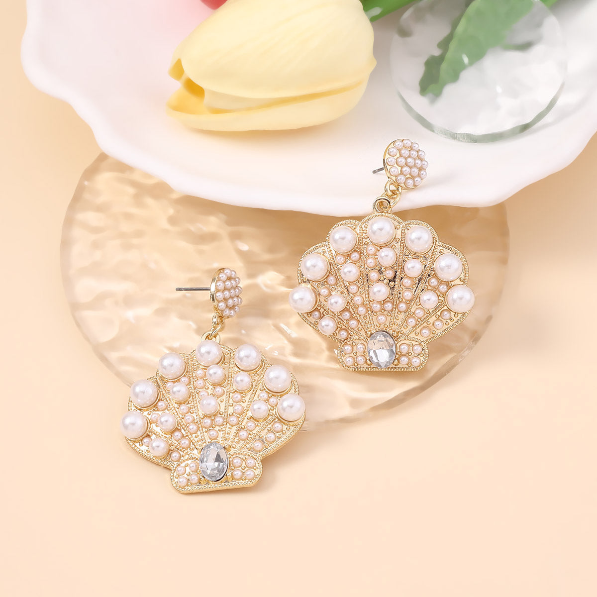 Classic Pearl Earring with Timeless Appeal
