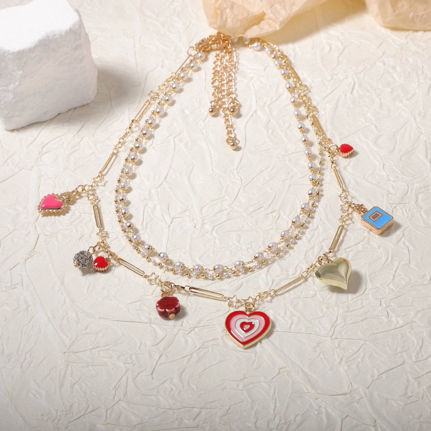 Beautiful Pearl Necklace with Unique Style