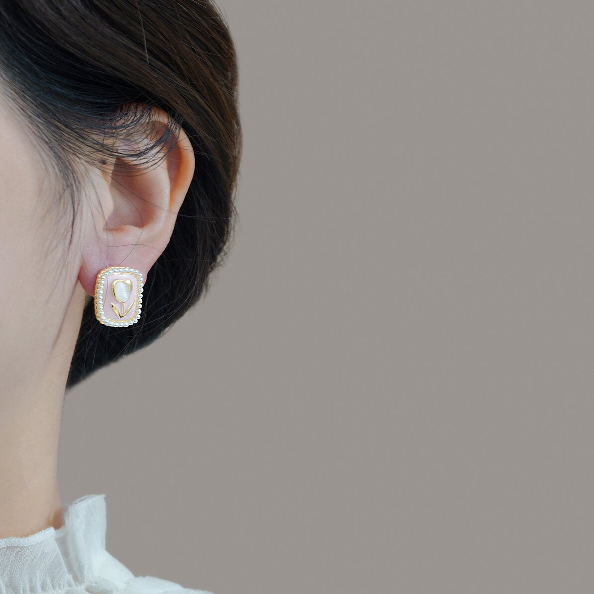 Beautiful Pearl Earring with Unique Style
