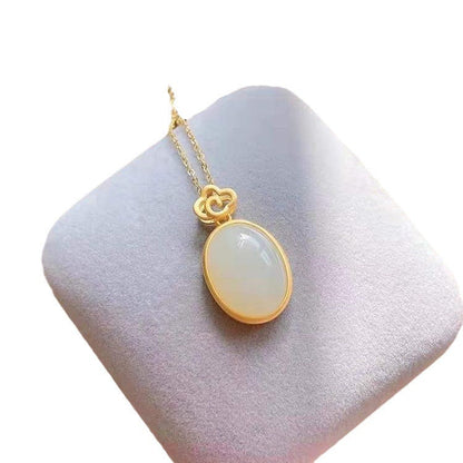 Romantic Silver Necklace for Special Moments