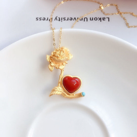 Elegant Silver Pendant for Every Occasion