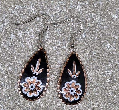 Charming Gold Earring for Any Occasion