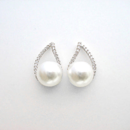 Delicate Artisan Pearl Earring