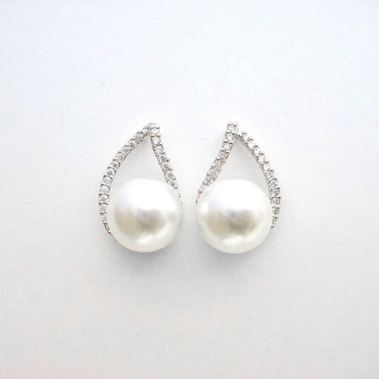 Delicate Artisan Pearl Earring