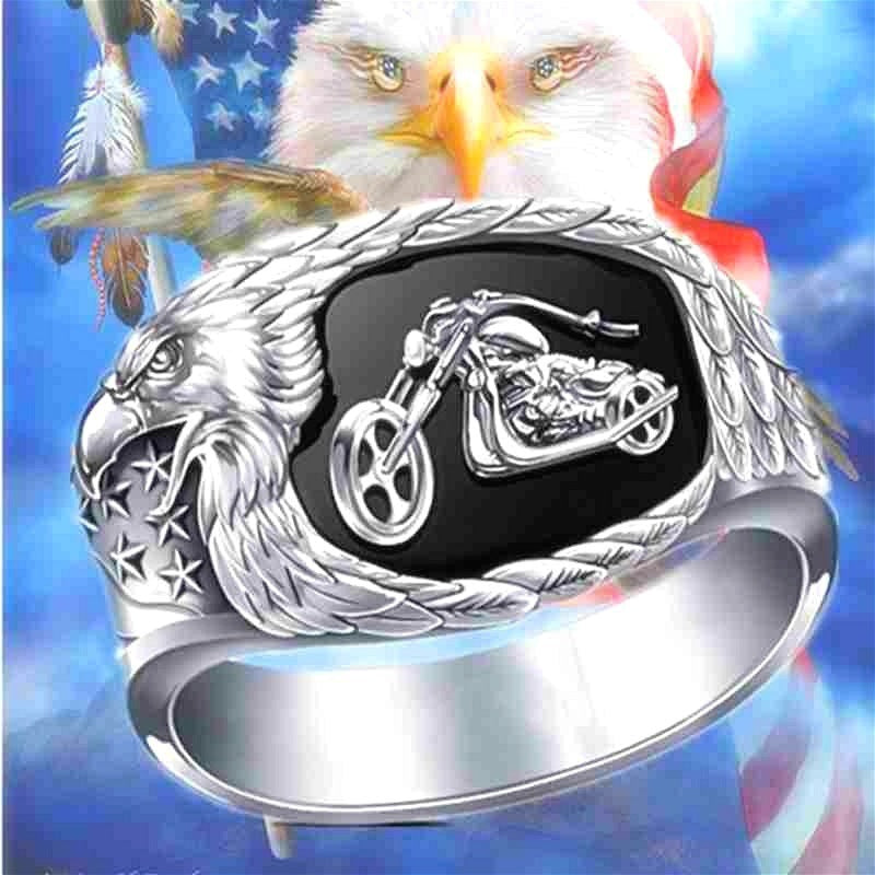 Classic Ring with Timeless Appeal
