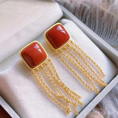 Romantic Gold Earring for Special Moments