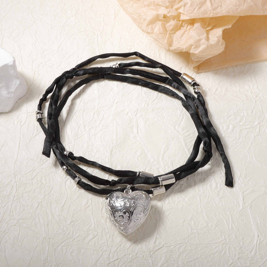 Stunning Necklace for Daily Wear
