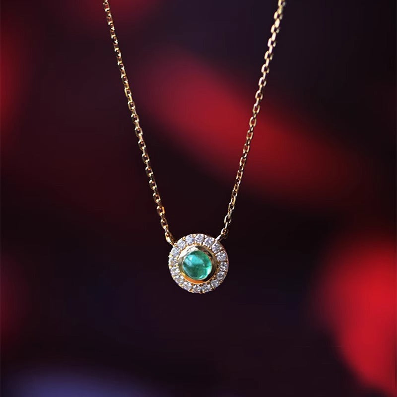 Charming Piece for Any Occasion