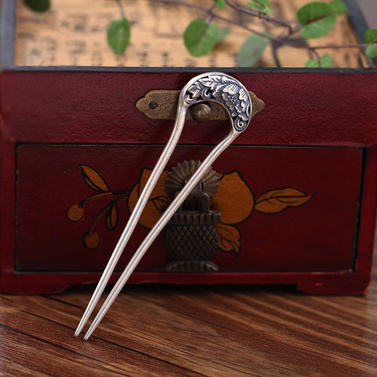 Classic Silver Piece with Timeless Appeal