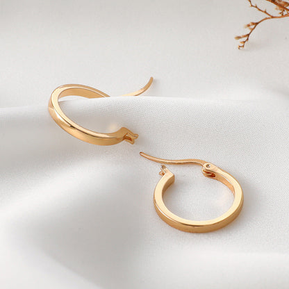 Romantic Gold Earring for Special Moments