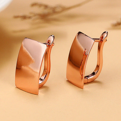 Stunning Gold Earring for Daily Wear