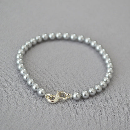 Classic Pearl Necklace with Timeless Appeal