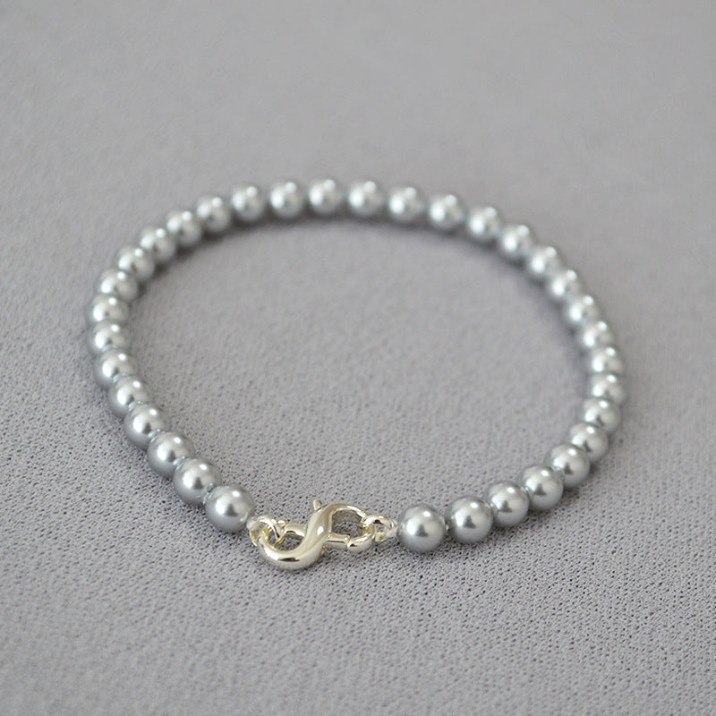 Classic Pearl Necklace with Timeless Appeal