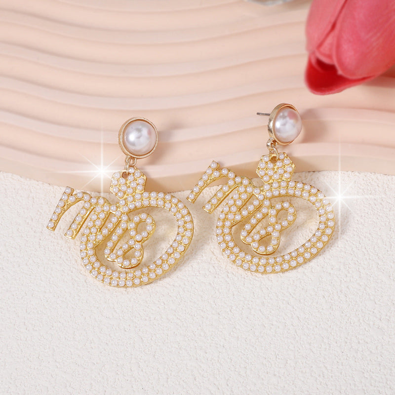 Beautiful Pearl Earring with Unique Style
