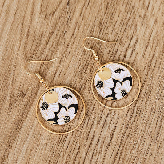 Charming Earring for Any Occasion