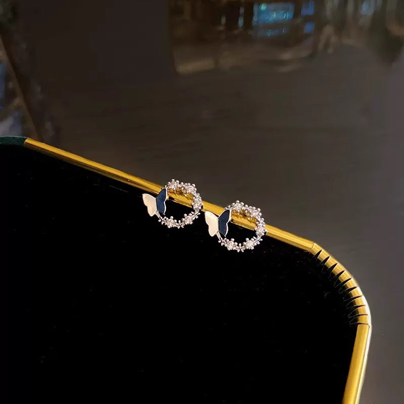 Beautiful Earring with Unique Style