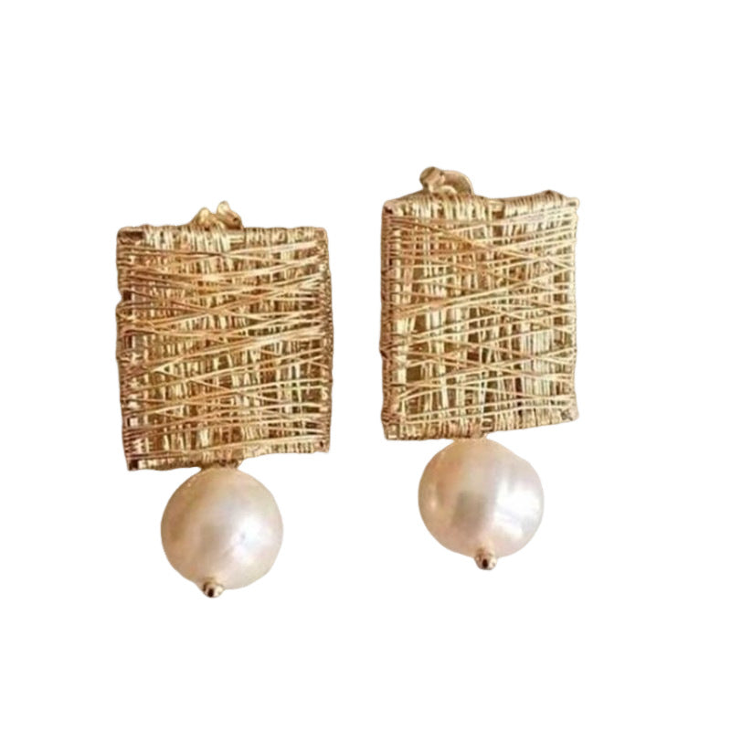 Beautiful Pearl Earring with Unique Style