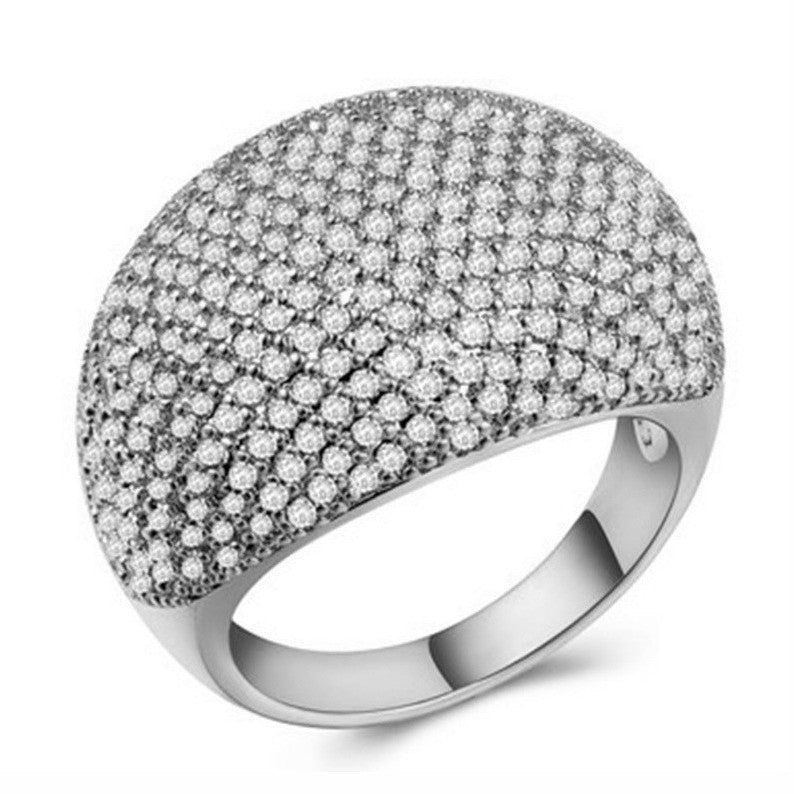 Classic Gold Ring with Timeless Appeal