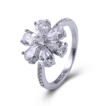 Classic Silver Ring with Timeless Appeal