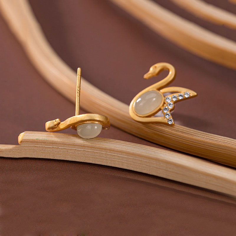 Beautiful Gold Earring with Unique Style