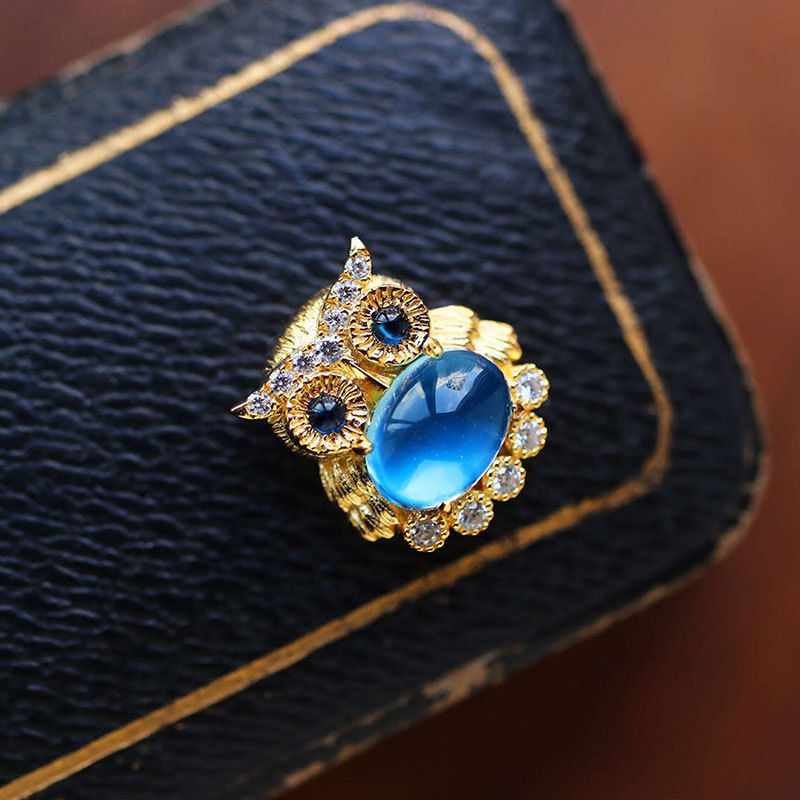 Beautiful Gold Necklace with Unique Style
