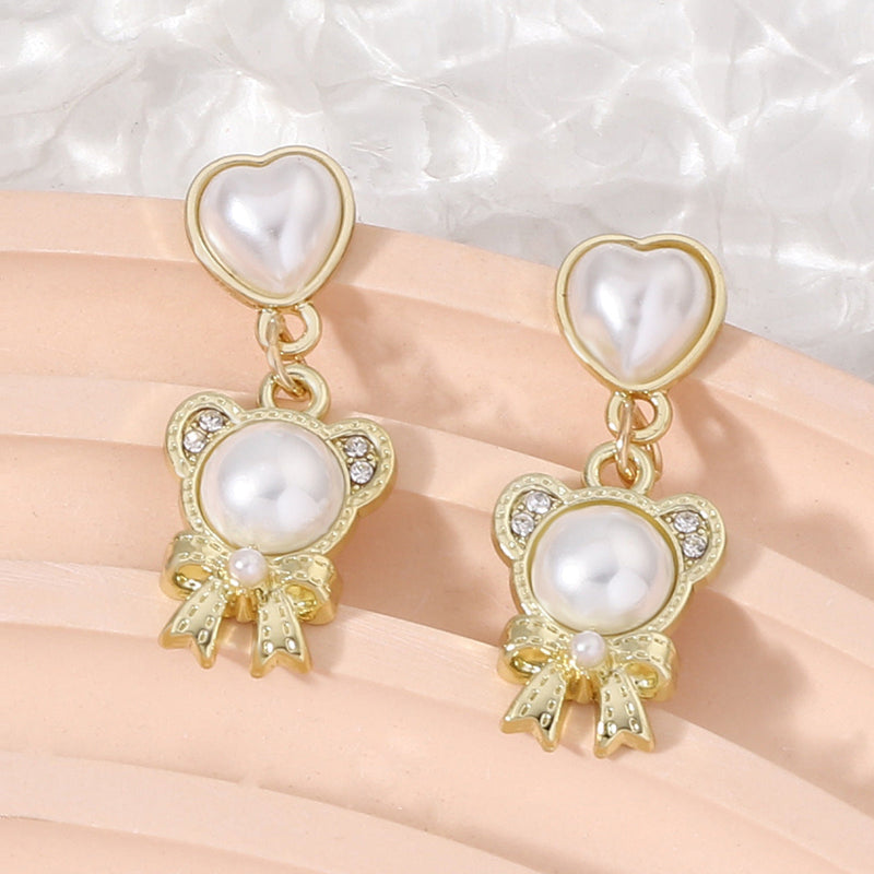Classic Pearl Earring with Timeless Appeal