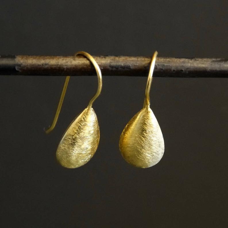 Elegant Silver Earring for Every Occasion