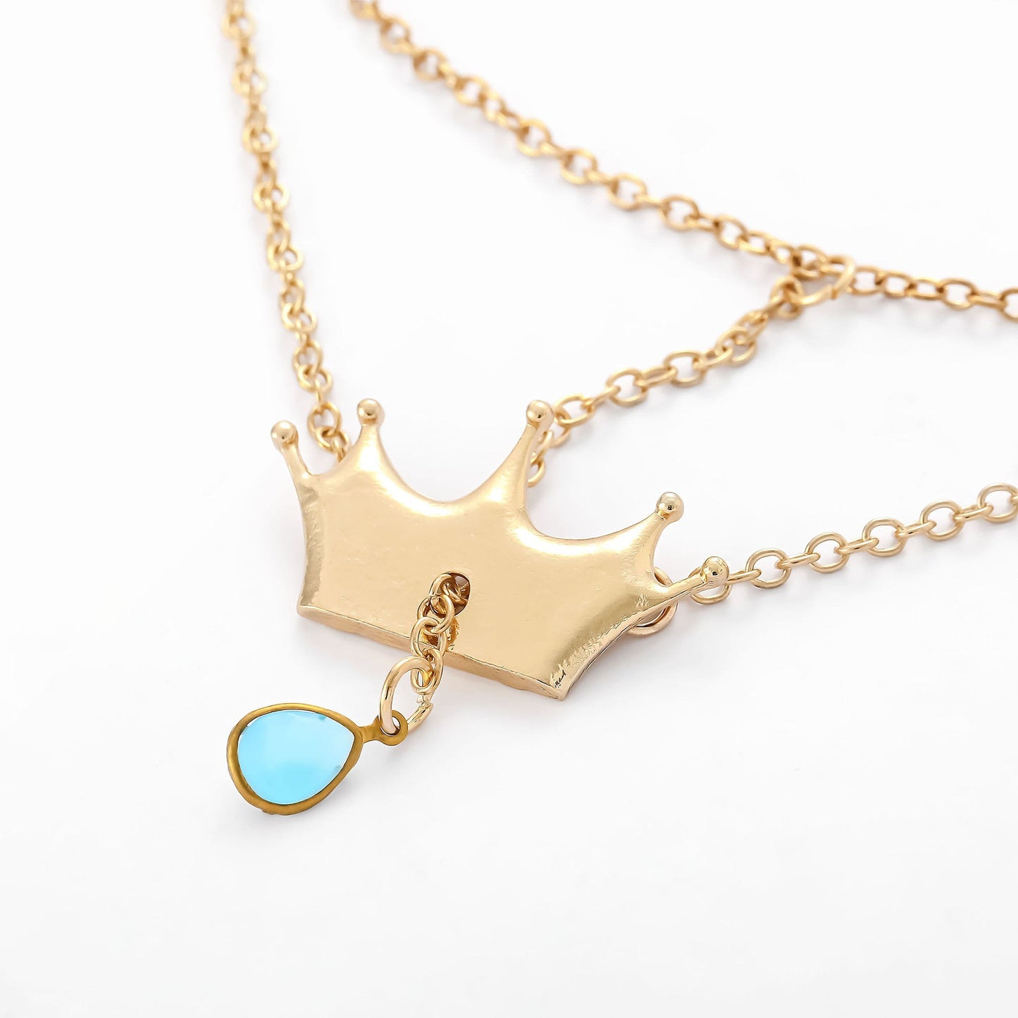 Beautiful Gold Necklace with Unique Style
