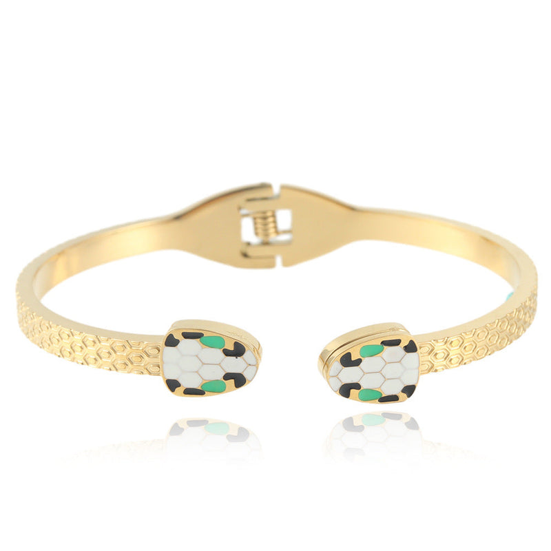 Beautiful Bracelet with Unique Style