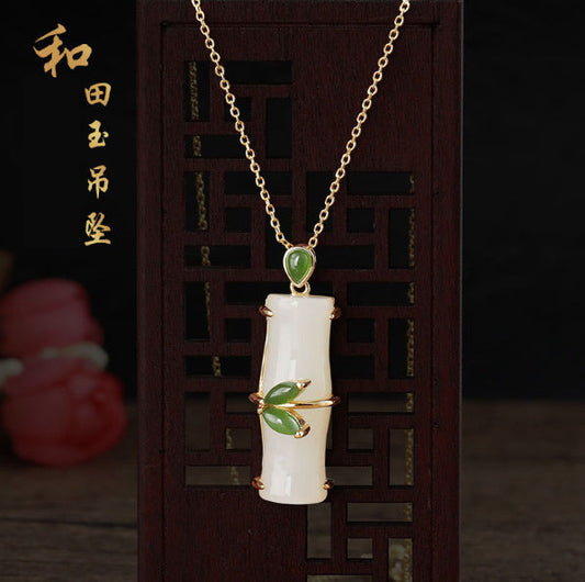 Romantic Silver Necklace for Special Moments