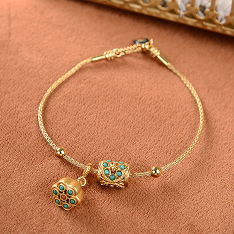 Charming Gold Bracelet for Any Occasion