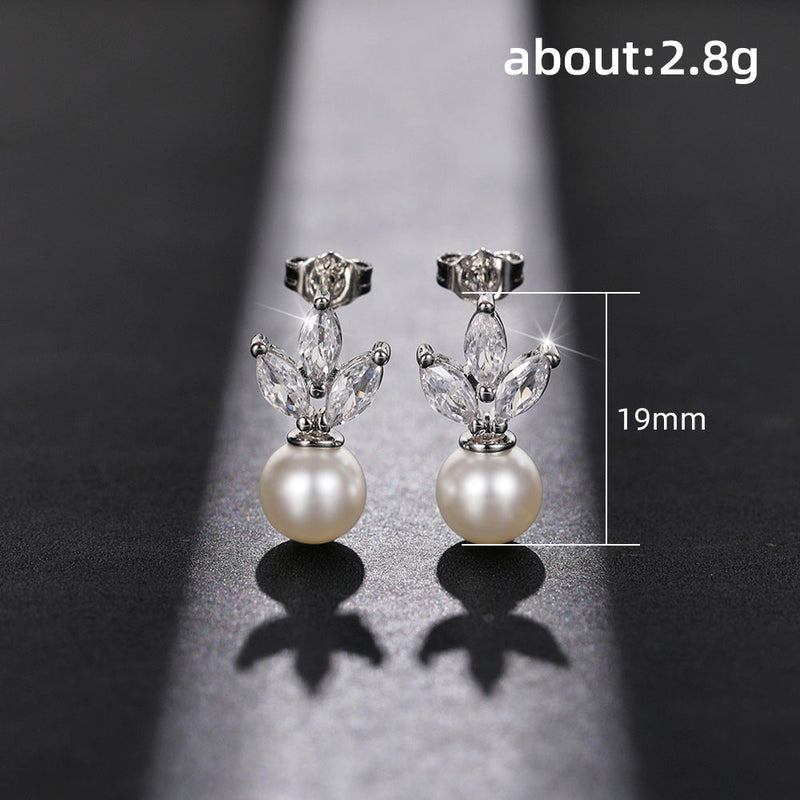 Classic Pearl Set with Timeless Appeal