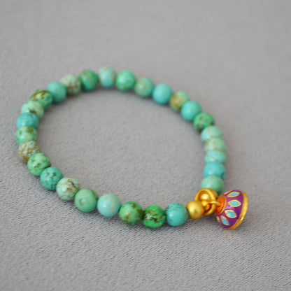 Romantic Gold Bracelet for Special Moments