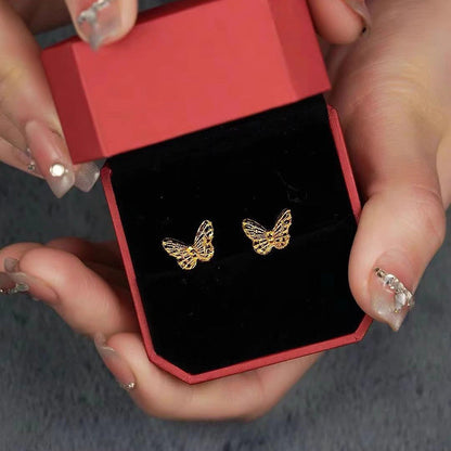 Beautiful Gold Earring with Unique Style