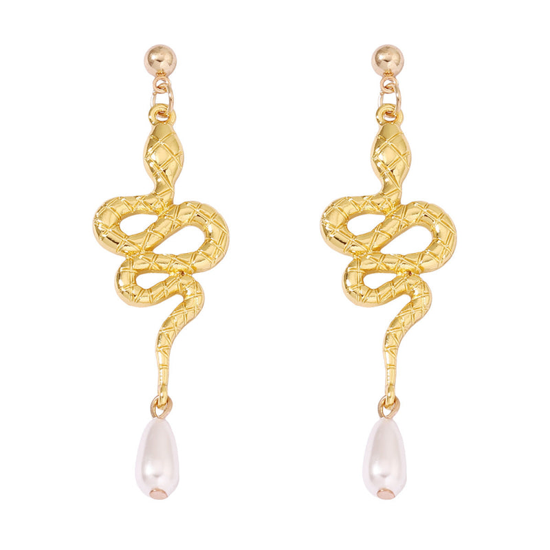 Charming Pearl Earring for Any Occasion