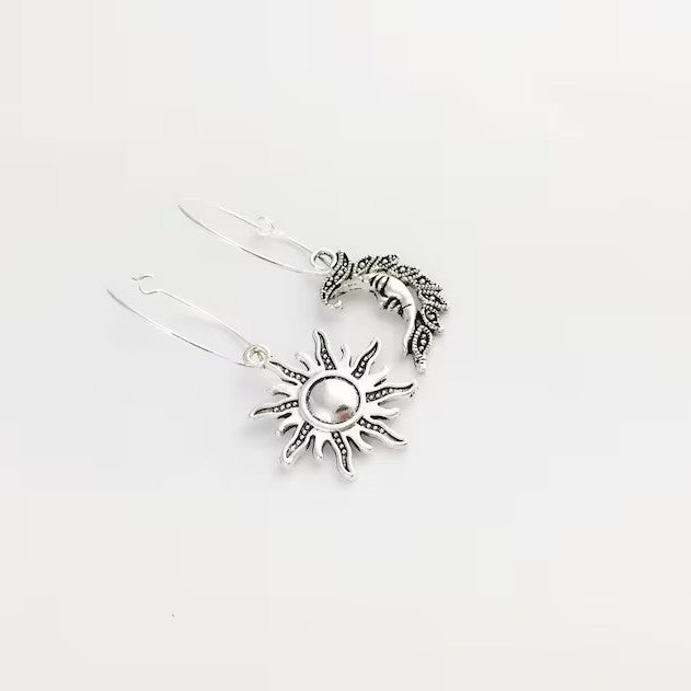 Vintage Handmade Silver Earring