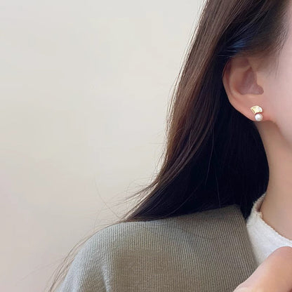 Beautiful Pearl Earring with Unique Style