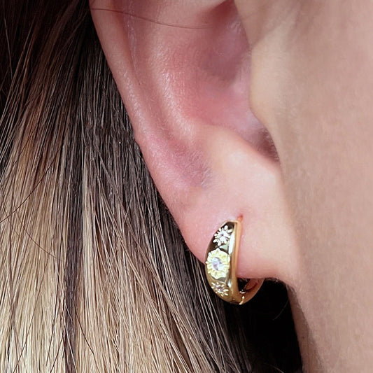 Stunning Gold Earring for Daily Wear