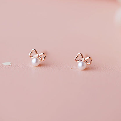 Beautiful Pearl Earring with Unique Style