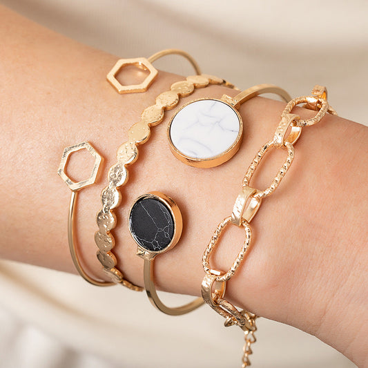 Stunning Gold Set for Daily Wear