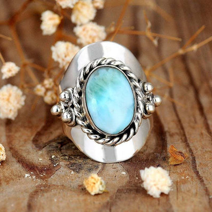 Charming Silver Ring for Any Occasion