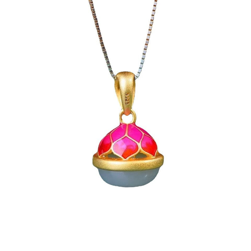 Beautiful Gold Necklace with Unique Style