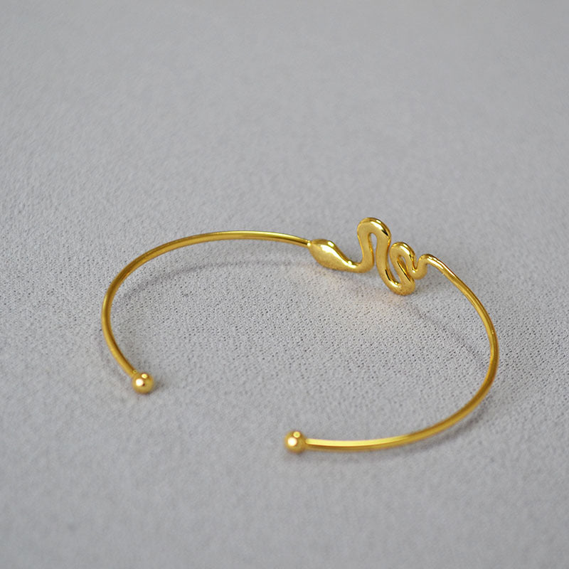Stunning Gold Bracelet for Daily Wear
