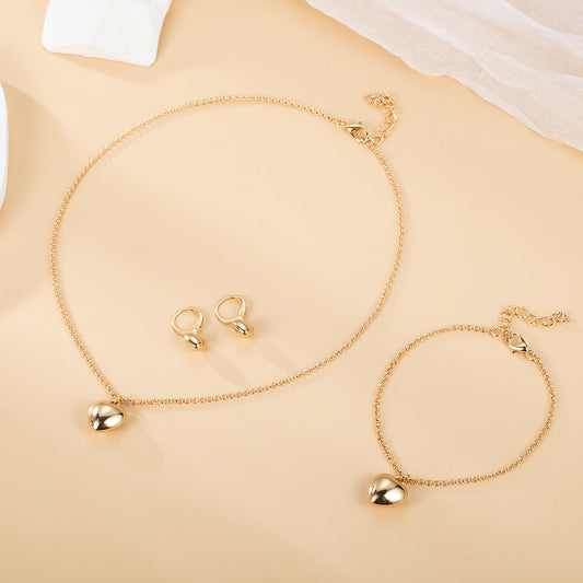 Elegant Gold Necklace for Every Occasion