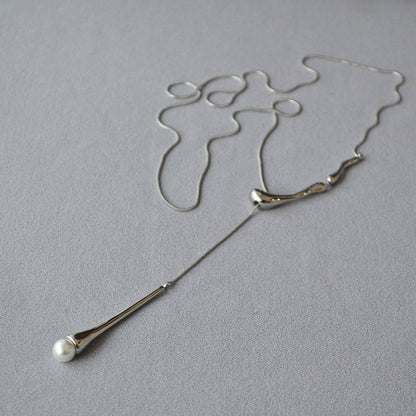 Classic Pearl Necklace with Timeless Appeal