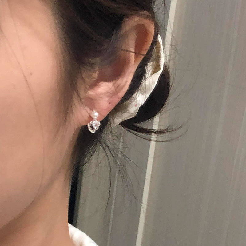 Charming Pearl Earring for Any Occasion