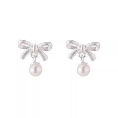 Stunning Pearl Earring for Daily Wear