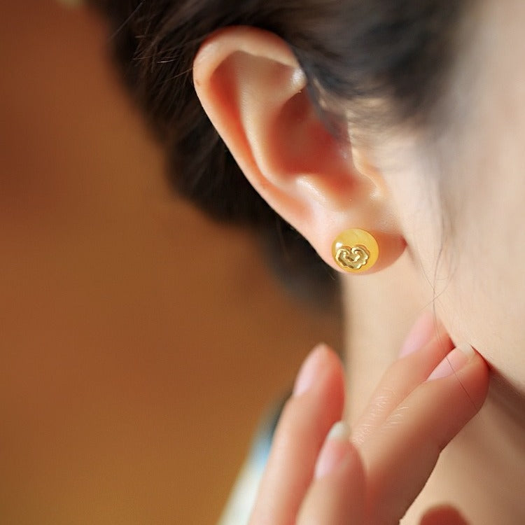 Beautiful Gold Earring with Unique Style