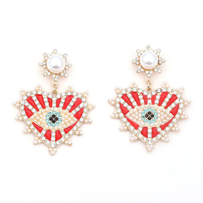 Classic Pearl Piece with Timeless Appeal